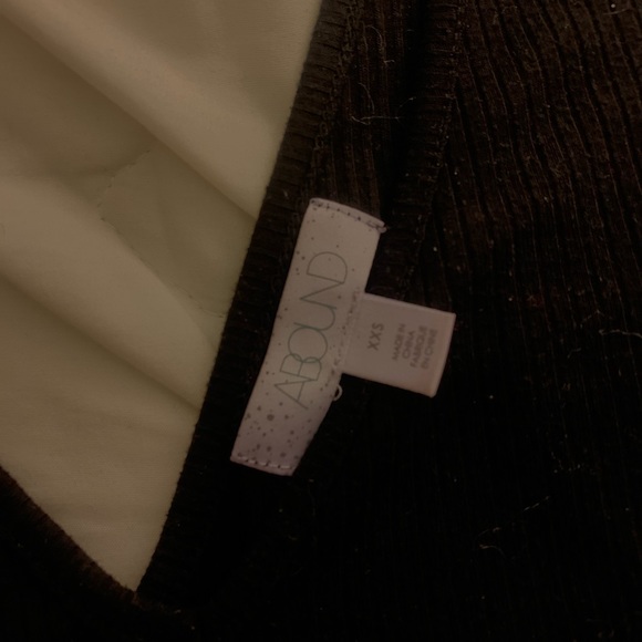 Tank Top V Cut Neckline from Abound, Black, Women’s size XXS - Picture 3 of 3